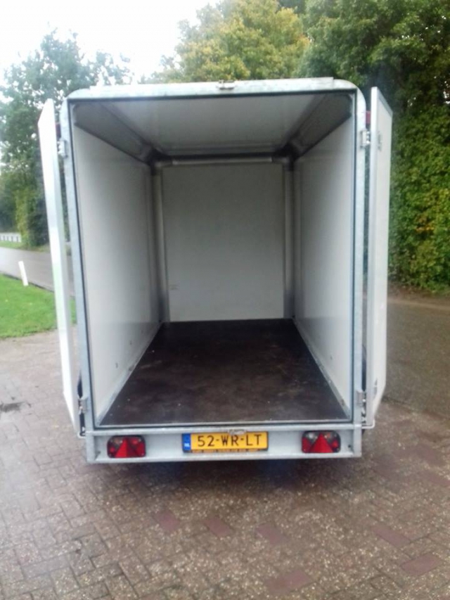 Henra Geslotenwagen 320 x 154 x 188 2700kg 1